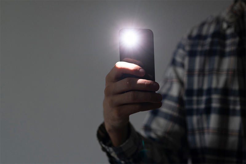 smartphone-light.jpg